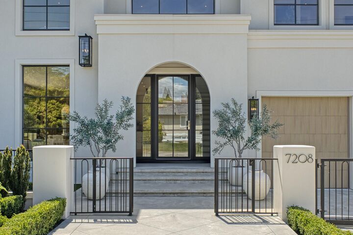 Property Photo: 7208 Sutliff Street BC V5A 1M9