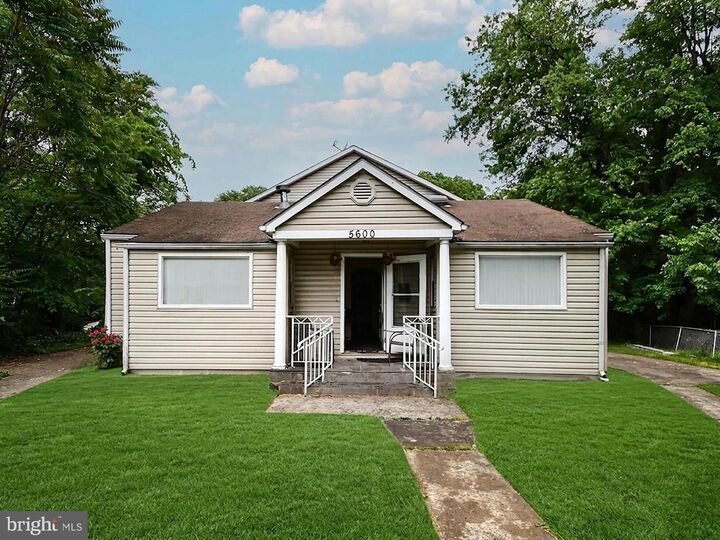 Property Photo: 5600 Eleanor Court VA 22303