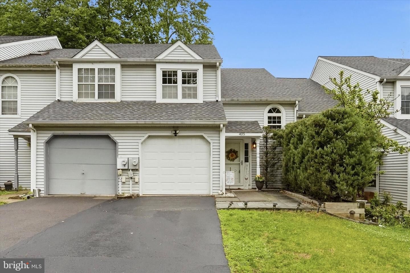 Property Photo:  405 Whittier Drive  PA 19053 