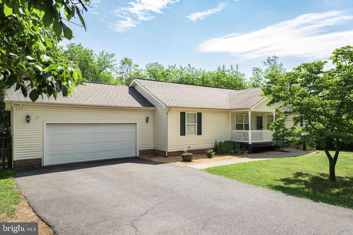 Property Photo:  200 Stayman Drive  VA 22624 