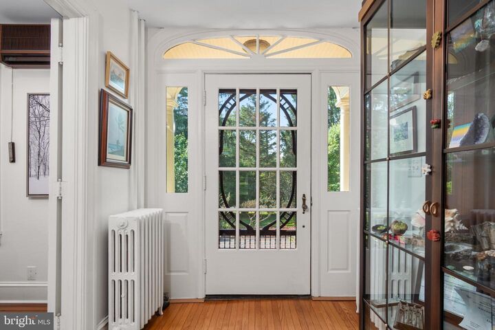 Property Photo:  2770 S Delaware Drive  PA 18042 