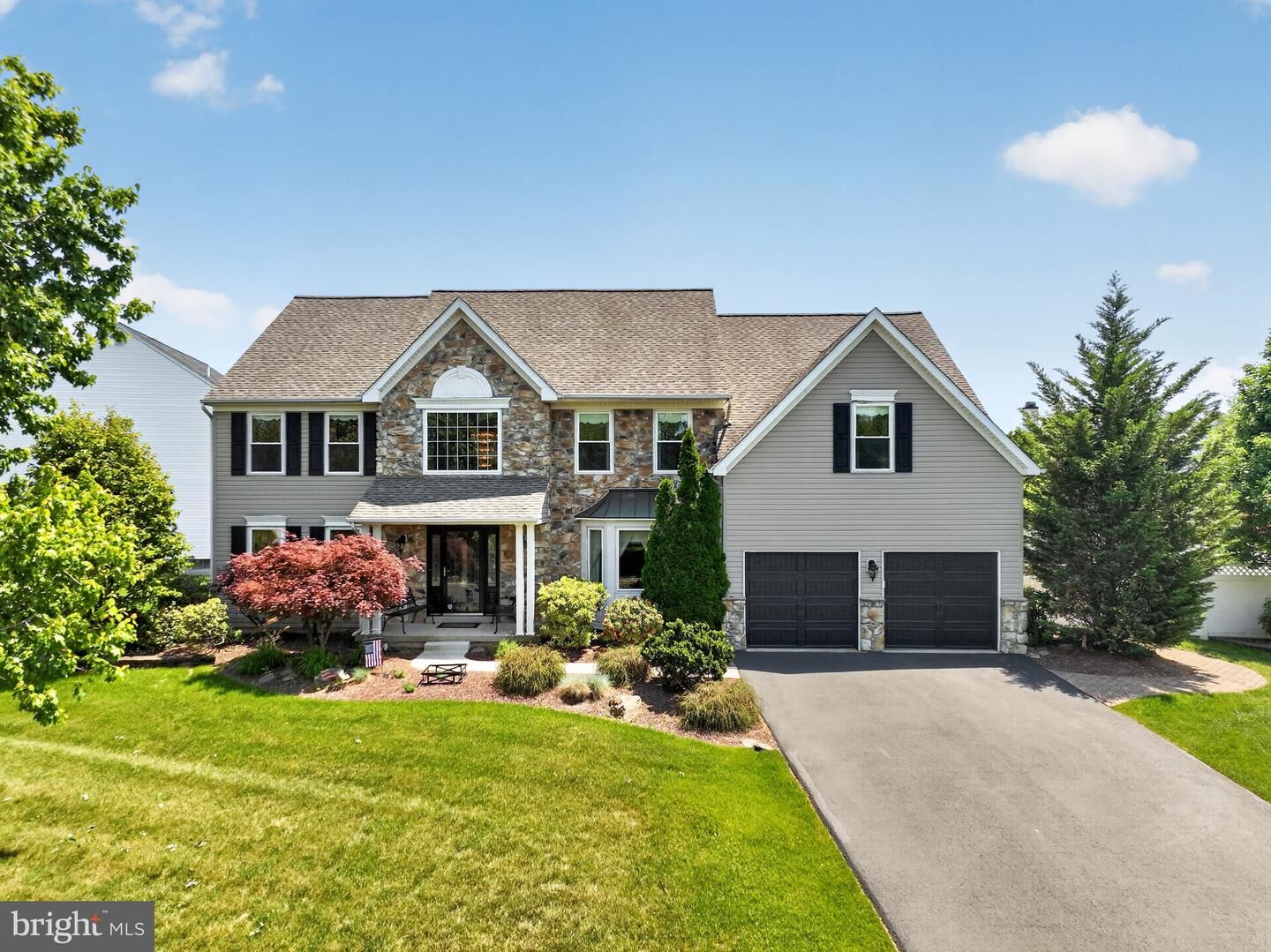Property Photo:  332 Evening Walk Lane  PA 18976 