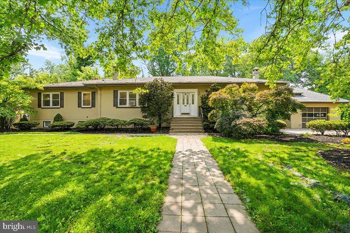 Property Photo:  4 Orchard Avenue  NJ 08505 
