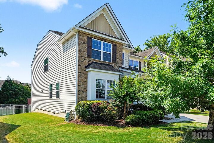 Property Photo:  3016 Sewee Lane  NC 28173 