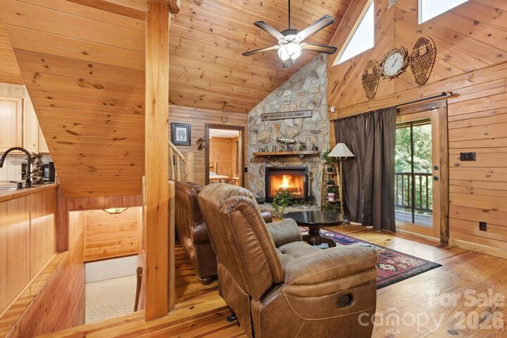 Property Photo:  152 Rivercliff Drive  NC 28678 