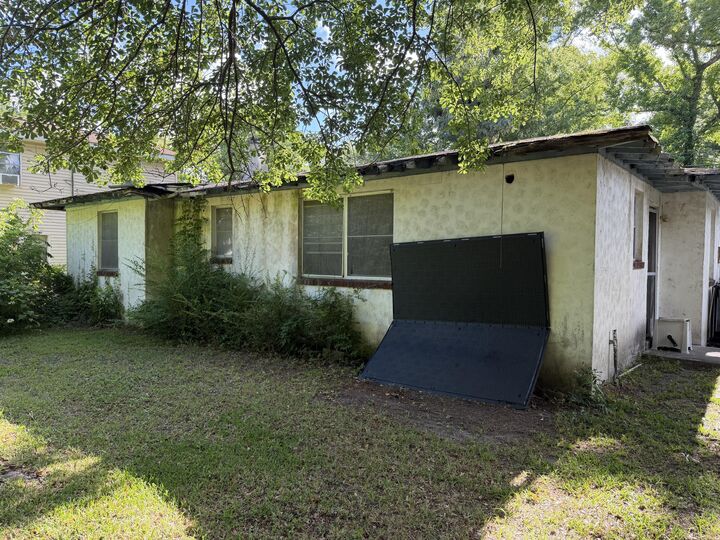 Property Photo: 717 Tahoe Street SC 29407