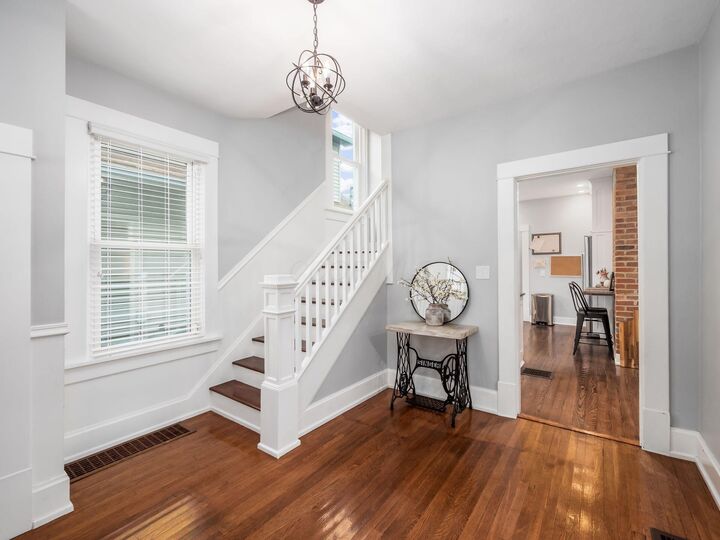 Property Photo: 170 N Vine Street OH 43081