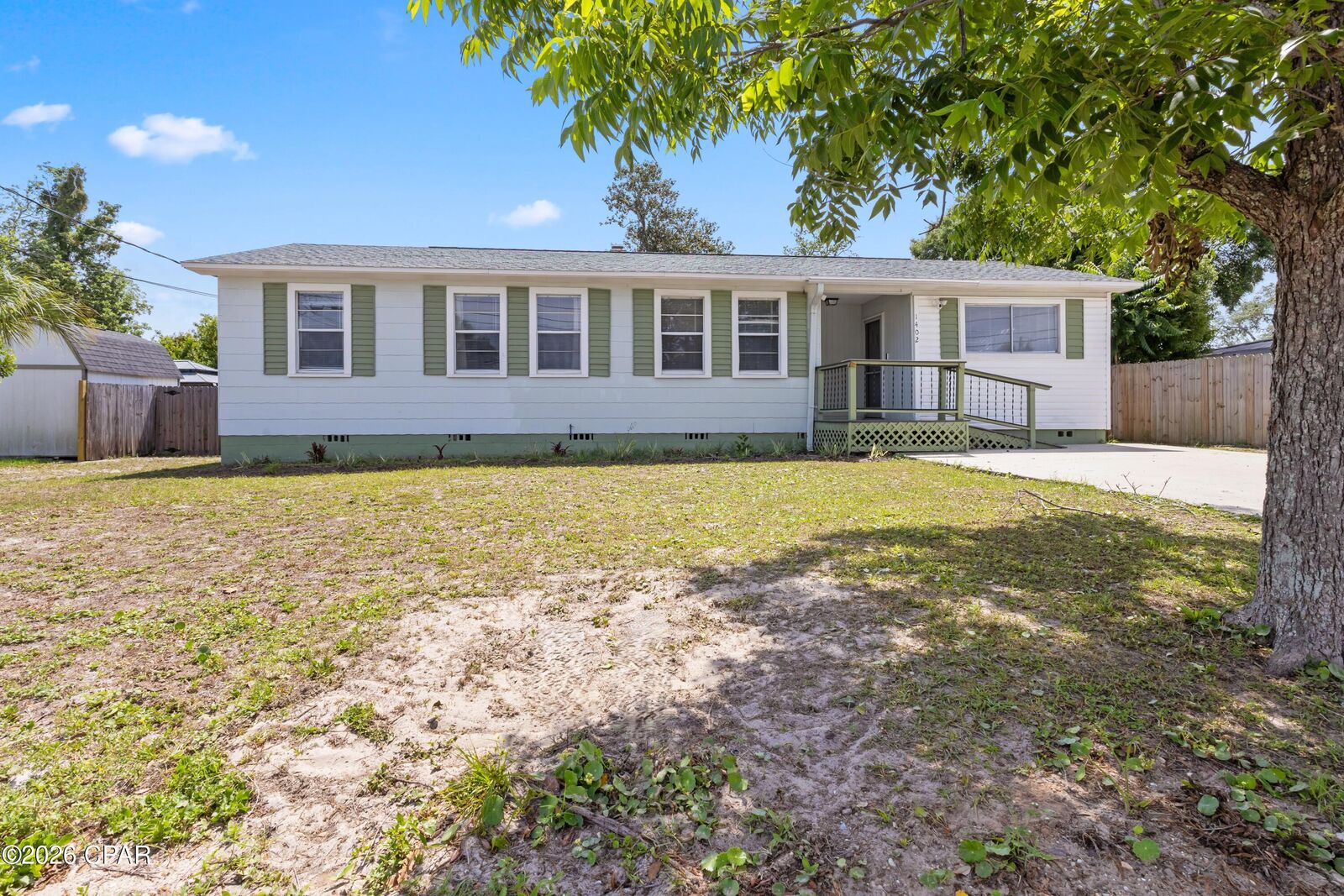 Property Photo: 1402 Arthur Avenue FL 32401