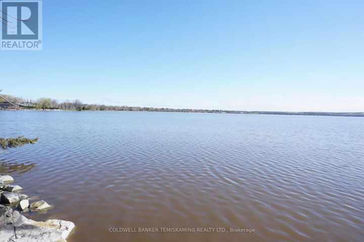 Property Photo:  1467 Lakeshore Road South  ON P0J 1K0 