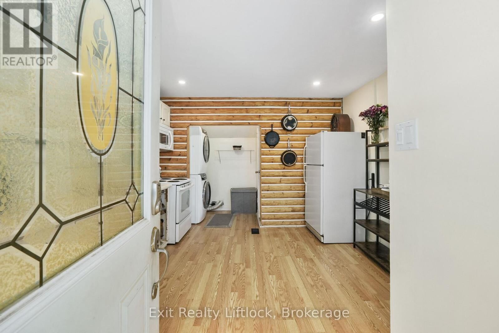 Property Photo: 378 London Street ON K9H 2Z8