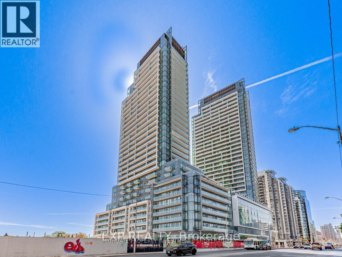 Property Photo:  7 Golden Lion Heights N638  ON M2M 0C1 