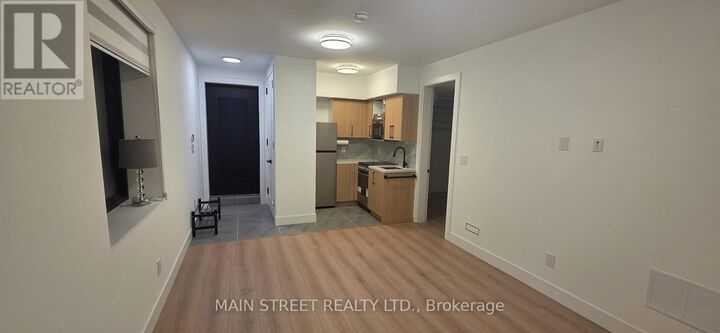 Property Photo:  311 Fiona Terrace  ON L5A 3E5 