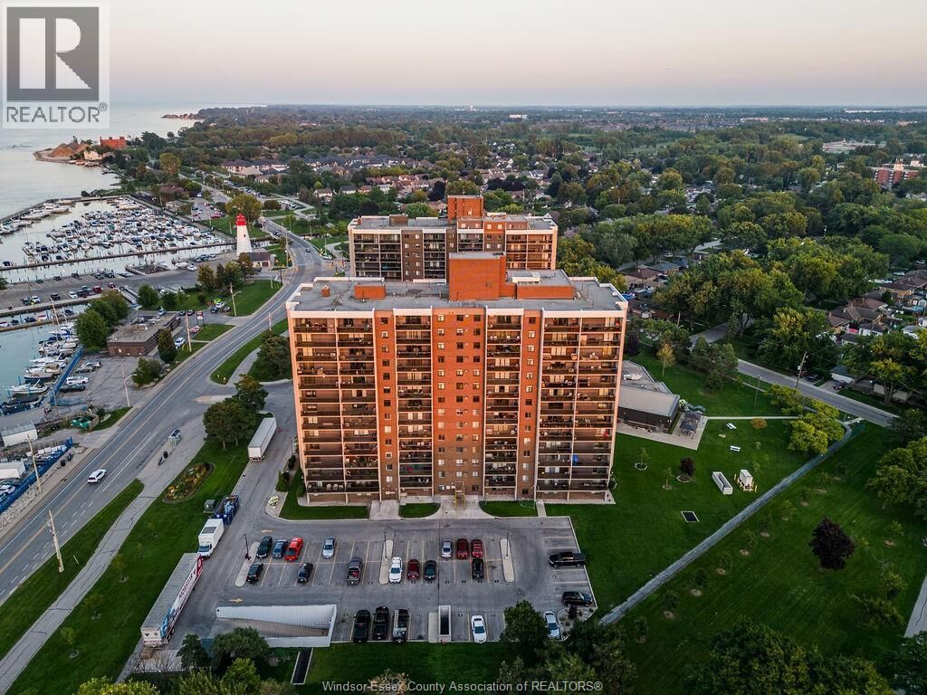 Property Photo:  9099 Riverside Drive 221 E  ON N8S 4P9 