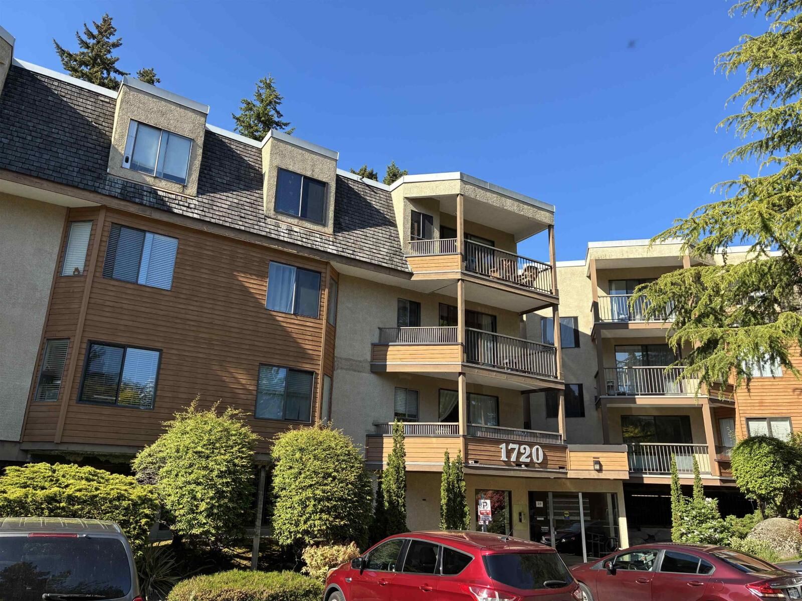 Property Photo:  1720 Southmere Crescent 308  BC V4A 6E3 