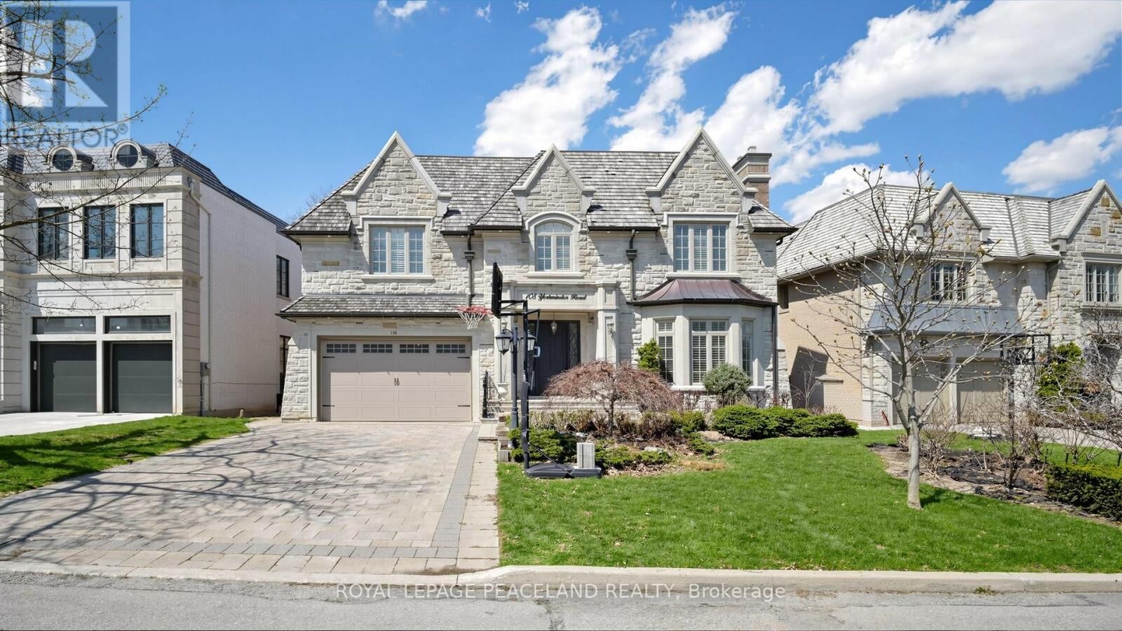 Property Photo:  108 Yorkminster Road  ON M2P 1M6 