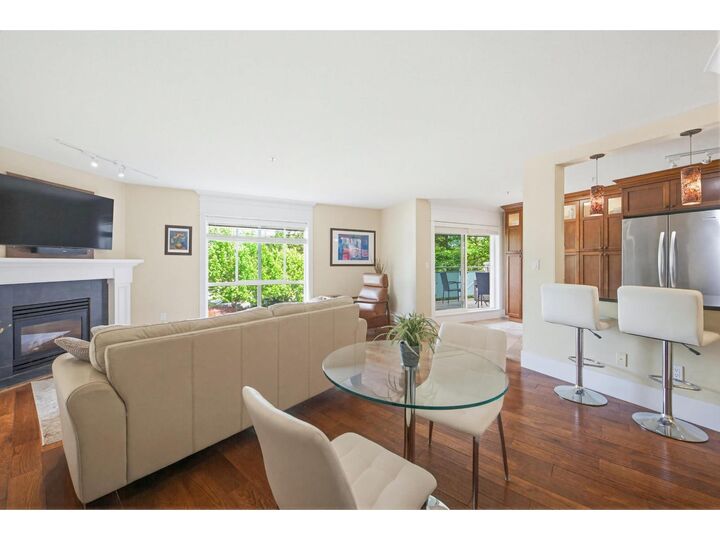 Property Photo: 15150 29A Avenue 305 BC V4P 3B1