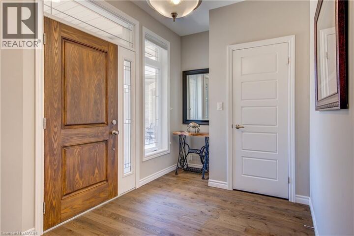 Property Photo:  10 Ridgewood Court  ON N4T 0E5 