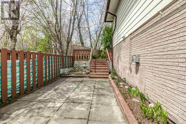 Property Photo:  216A Ottawa Ave  ON P5A 2N4 