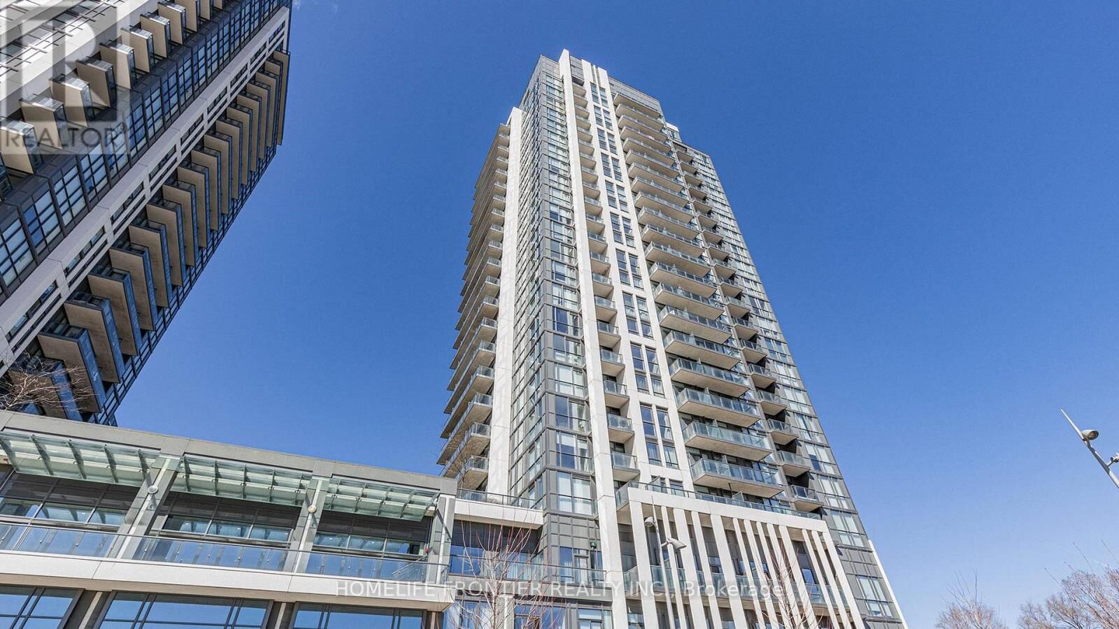Property Photo:  17 Zorra Street 1212  ON M8Z 4Z6 