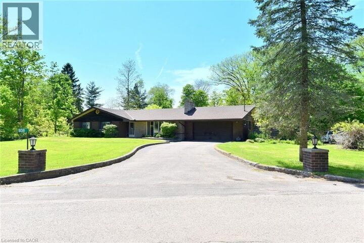 Photo de la propriété:  938 Courtland Drive  ON L9G 3L1 