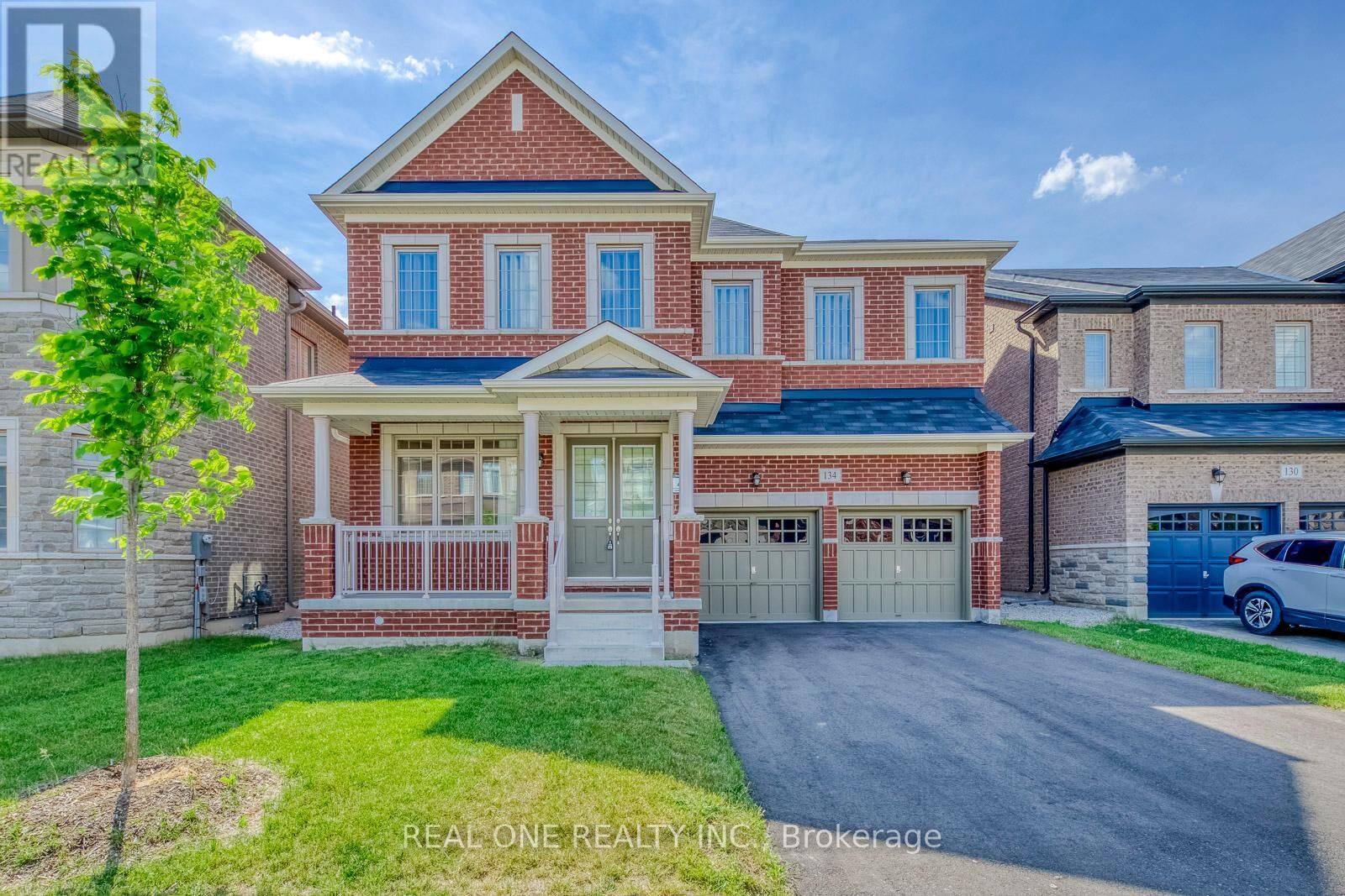 Property Photo:  134 Goodwin Crescent  ON L9E 1H9 