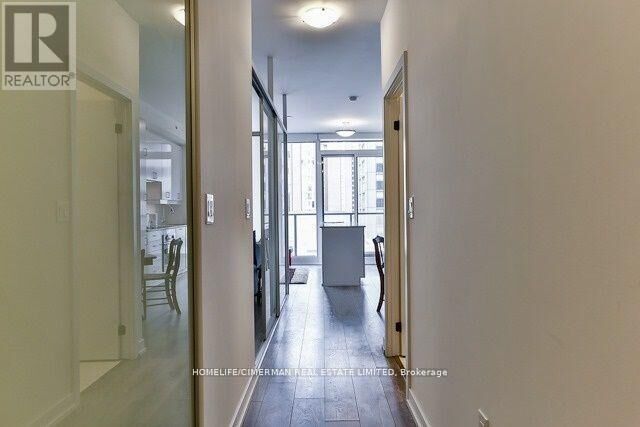 Property Photo: 426 University Avenue 1110 ON M5G 1S9
