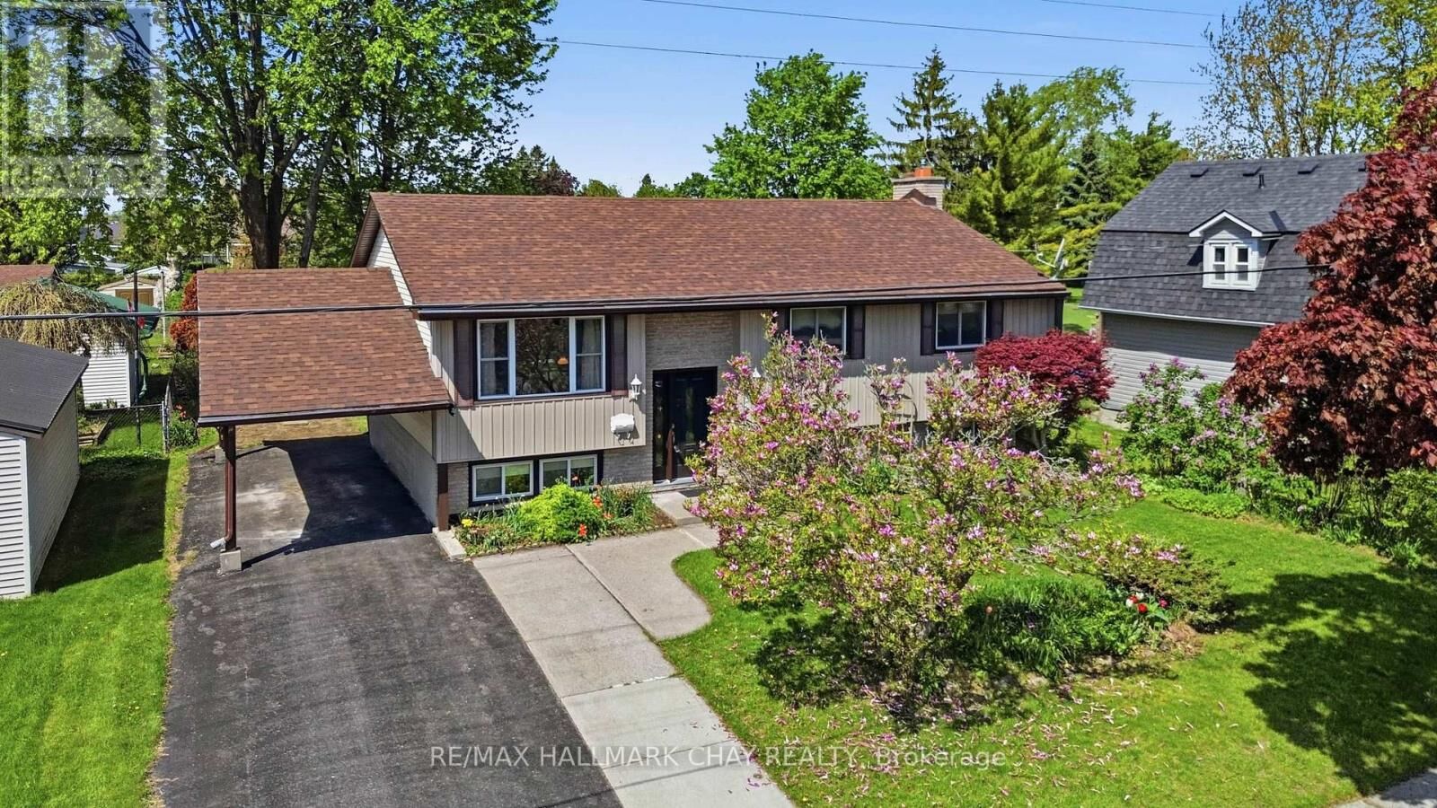 Property Photo:  108 University Avenue  ON K8N 4Y3 