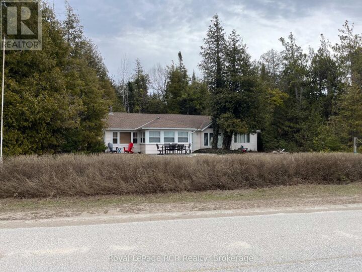 Property Photo:  1371 2nd Avenue  ON N0H 2L0 