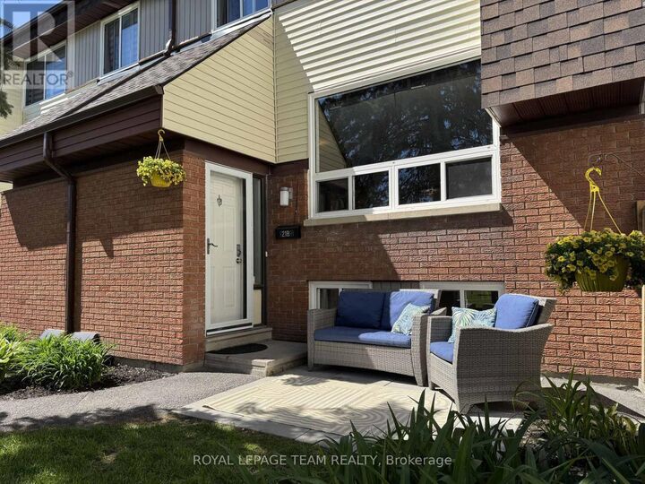 Property Photo: 21 Woodvale Green B ON K2G 4H3