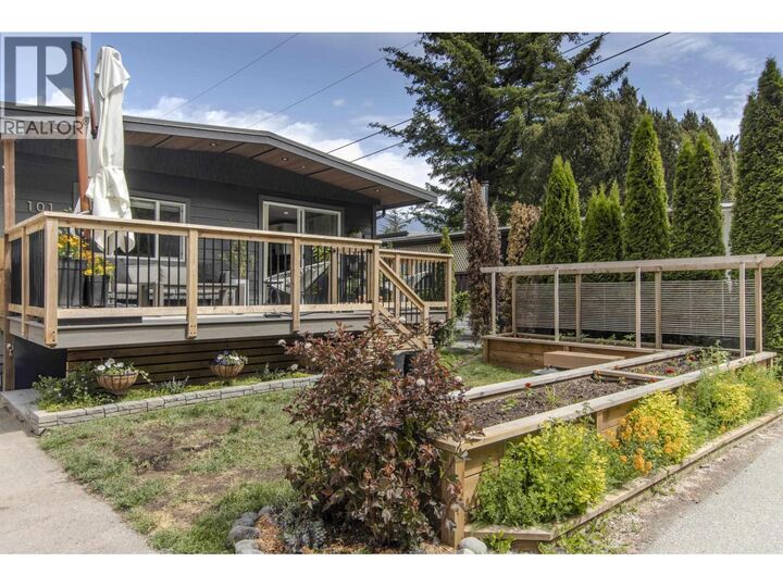 Property Photo:  40157 Government Road 101  BC V8B 0B3 