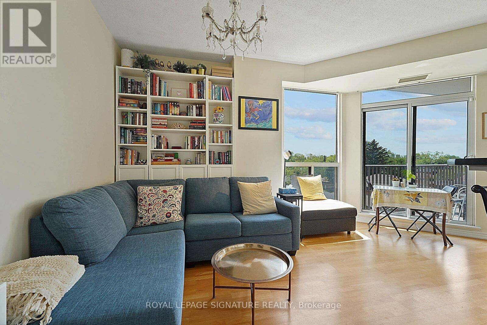 Property Photo:  4200 Bathurst Street 514  ON M3H 6C7 