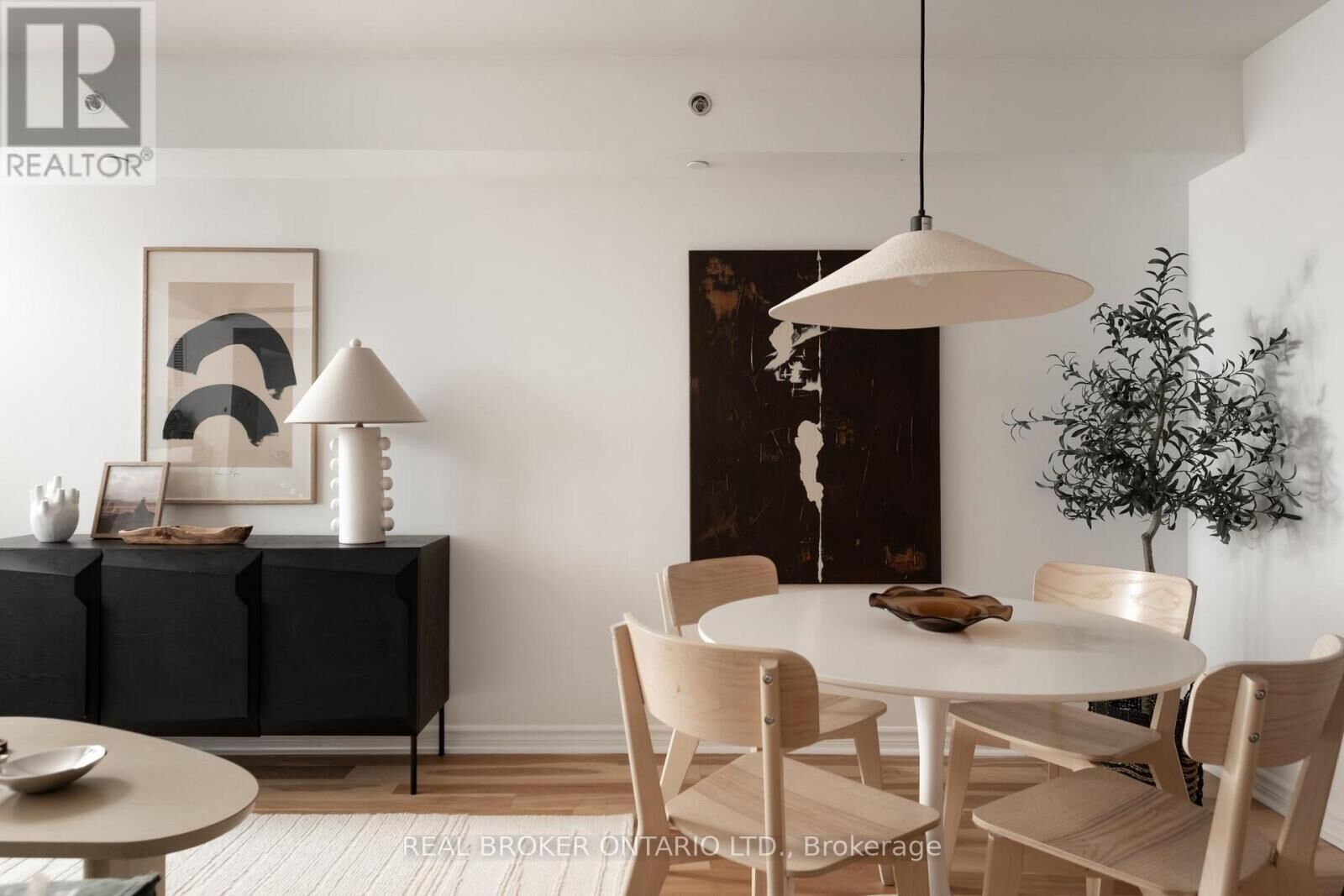 Property Photo:  35 Saranac Boulevard 510  ON M6A 2G4 