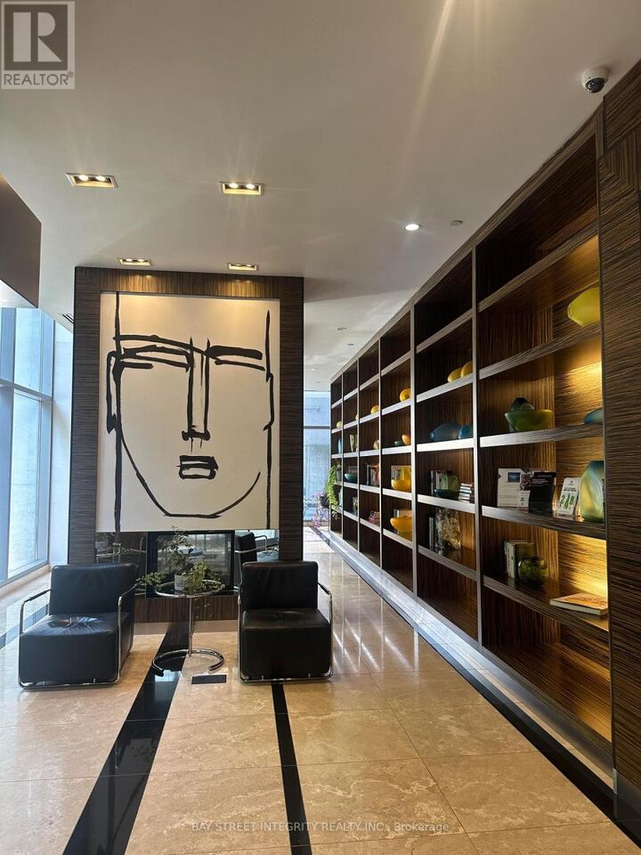Property Photo:  37 Grosvenor Street 1110  ON M4Y 3G5 