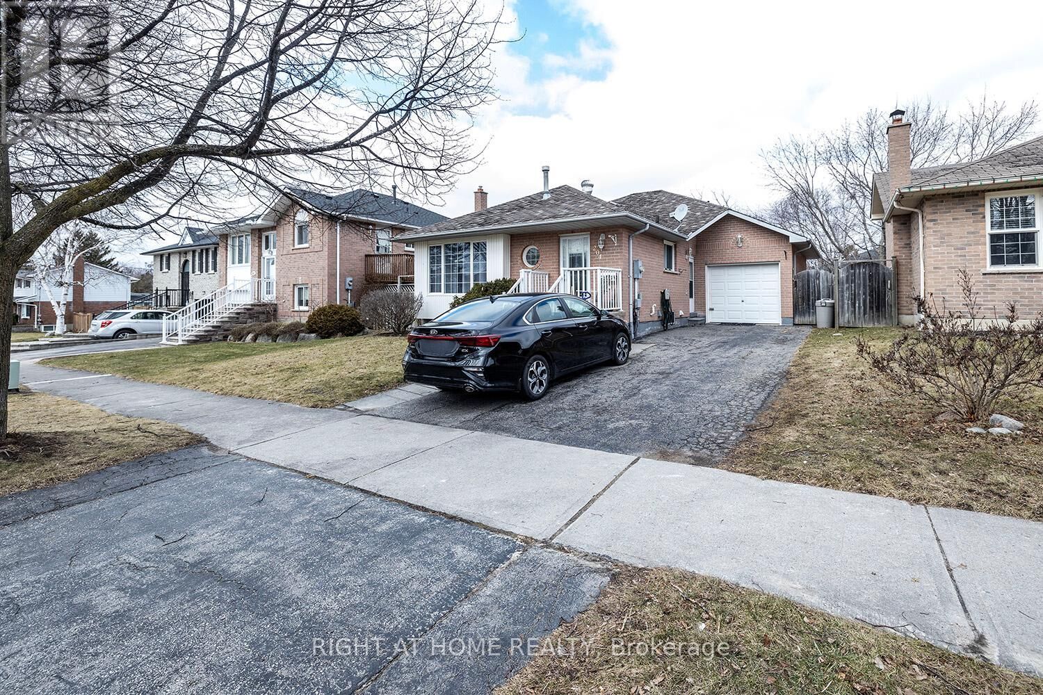 Property Photo: 204 Johnson Avenue ON L1N 0L4