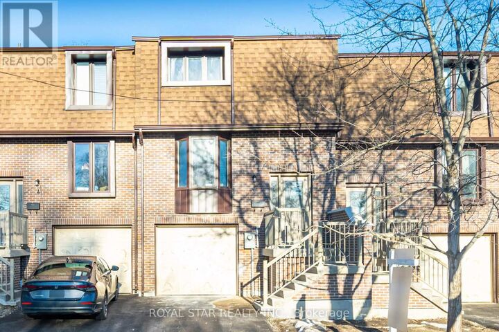 Property Photo:  11 Plaisance Road 3  ON L4C 5H1 