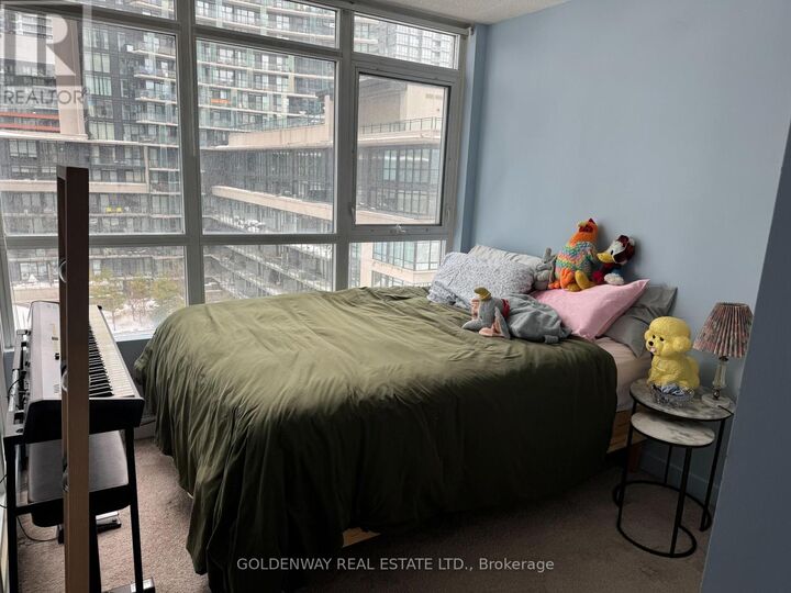 Property Photo:  10 Capreol Court 956  ON M5V 4B3 