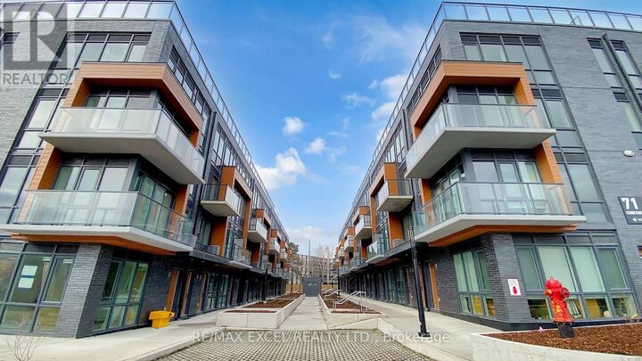 Property Photo: 75 Curlew Drive 5 ON M3A 0A9