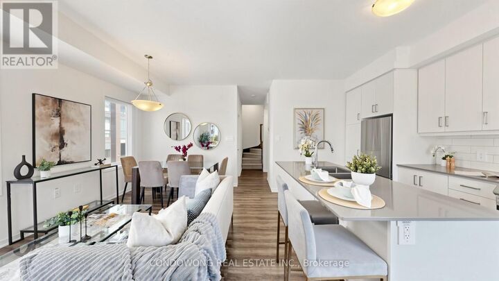 Property Photo:  31 Honeycrisp Crescent 49  ON L4K 0N6 