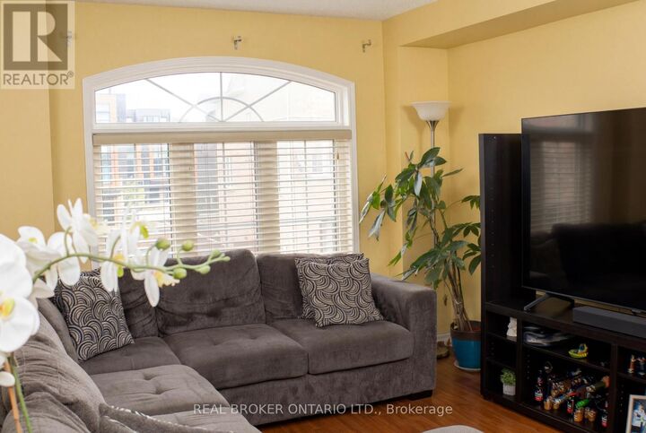 Property Photo:  34 Axelrod Avenue  ON L6Y 5S9 