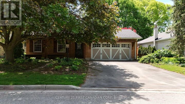Property Photo:  35 Benson Crescent  ON N5X 2B1 