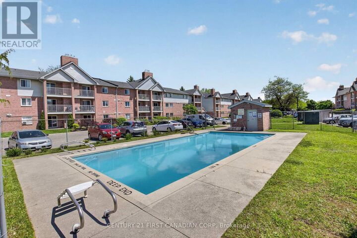 Property Photo:  136 Conway Drive 11  ON N6E 3N1 