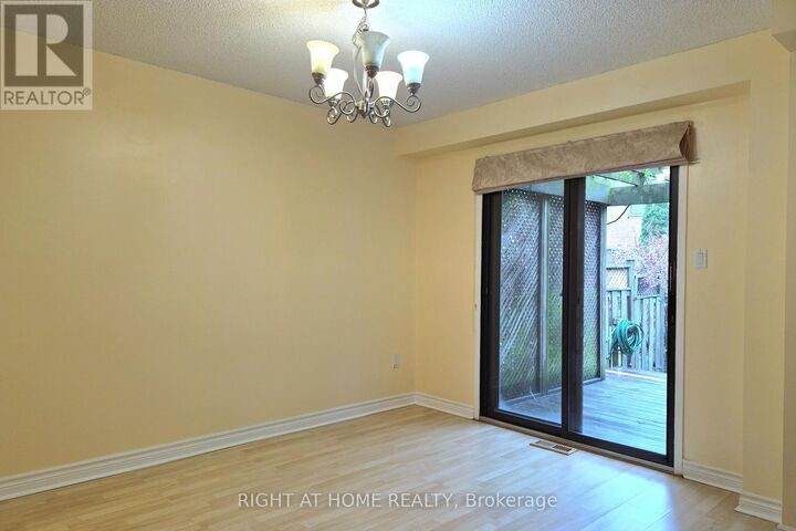 Property Photo:  14 Ritva Court  ON L4C 9R5 