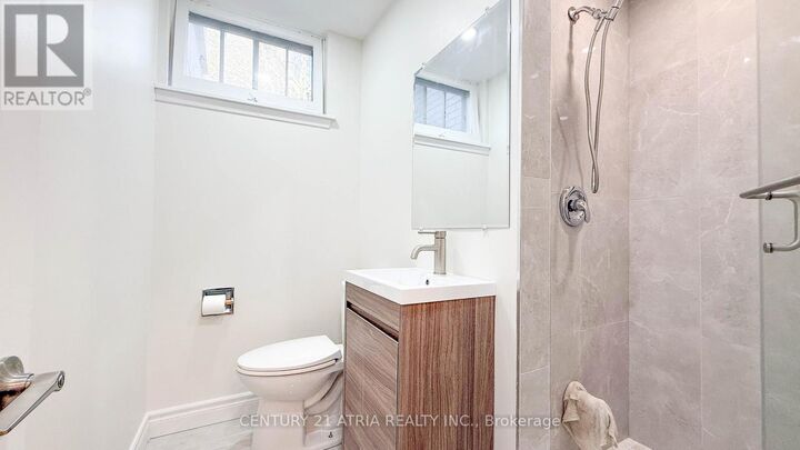 Property Photo:  151 Fenn Avenue  ON M2P 1X8 