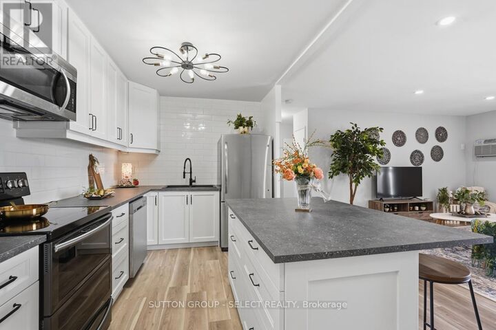 Property Photo: 583 Mornington Ave Avenue 808 ON N5Y 3E9