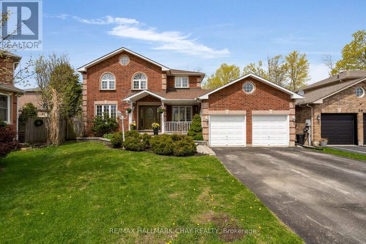 Property Photo:  34 Crompton Drive  ON L4M 6N1 