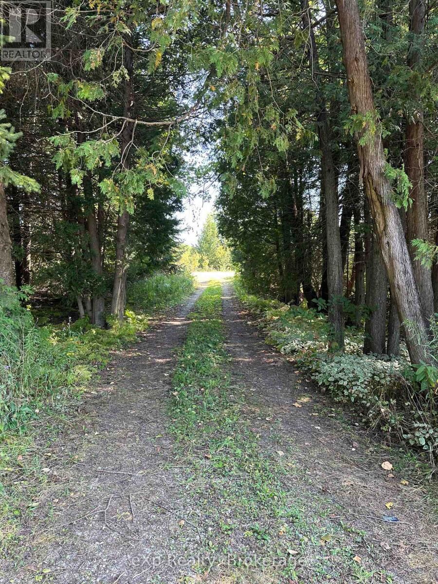 Property Photo:  133272 Allan Park Road  ON N4N 3B8 
