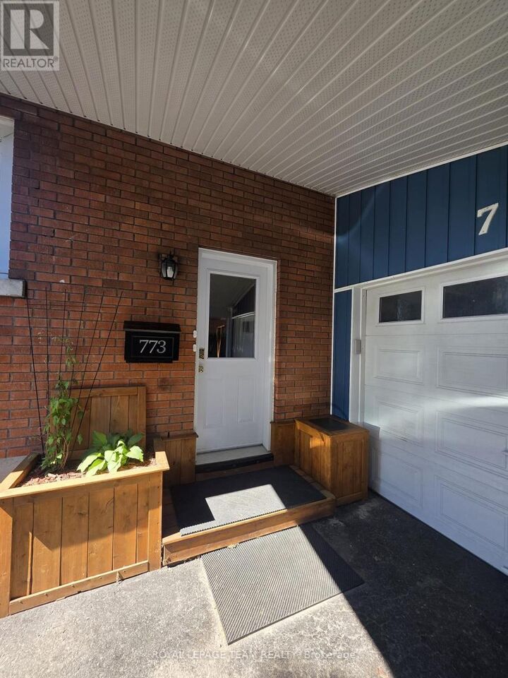 Property Photo:  773 May Street B  ON K1K 3H1 