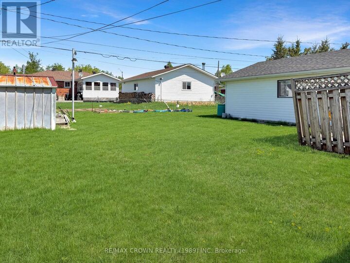 Property Photo:  21 Clark Street  ON P5N 1L3 