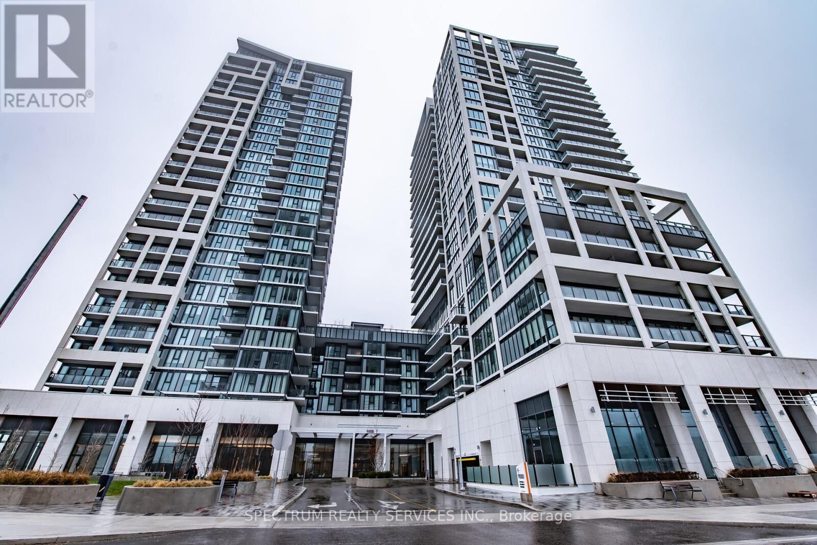 Property Photo: 9000 Jane Street Ph119 ON L4K 0M6