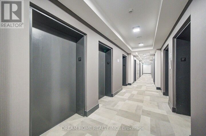 Property Photo:  7895 Jane Street 1716  ON L4K 2M7 